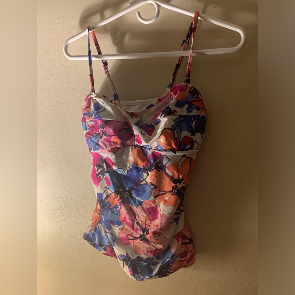 Croft&Barrow Watercolor Floral Tankini Women’s Size 8